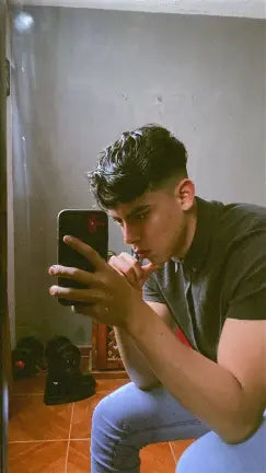 <strong>Alex P</strong>